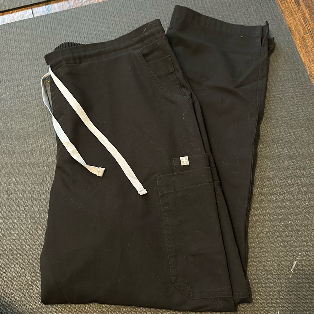 Figs Yola skinny scrub pants black large